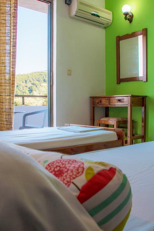 Nikos Bnb فاليراكي الغرفة الصورة
