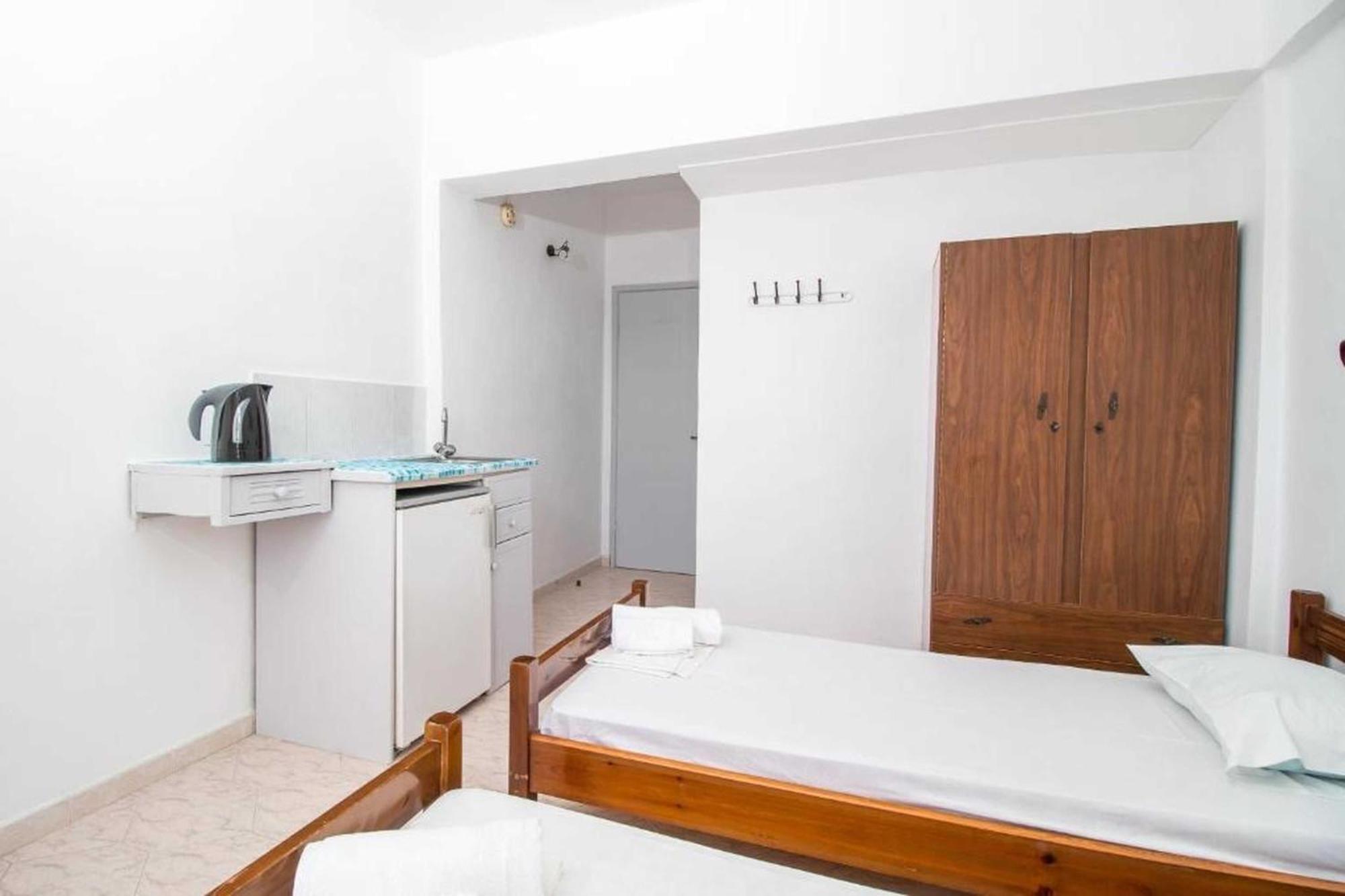 Nikos Bnb فاليراكي المظهر الخارجي الصورة